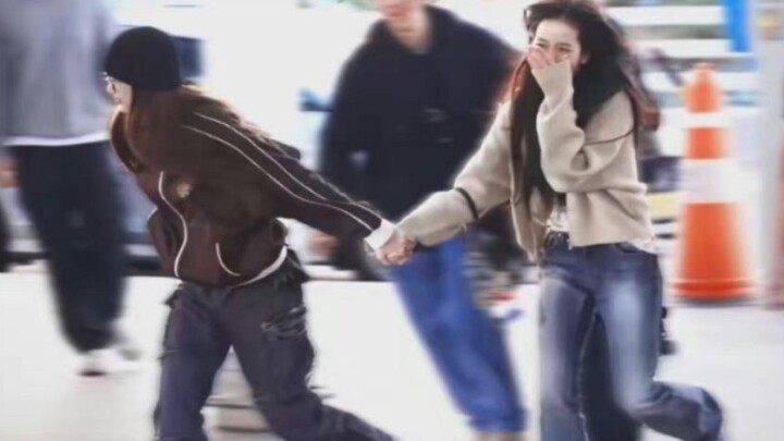 พี่สาว~ พวกเราหนีตามกันเถอะ~