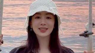 Studio Yang Zi sangat menyukai penggemarnya. Apakah Anda mengedit foto blockbuster [Relaxation at th