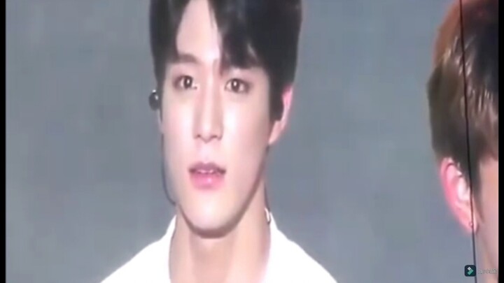 NCT【Jung Jaehyun】【Lee Daenyeong】Diện mạo cha con thật sự trong đoạn của bạn