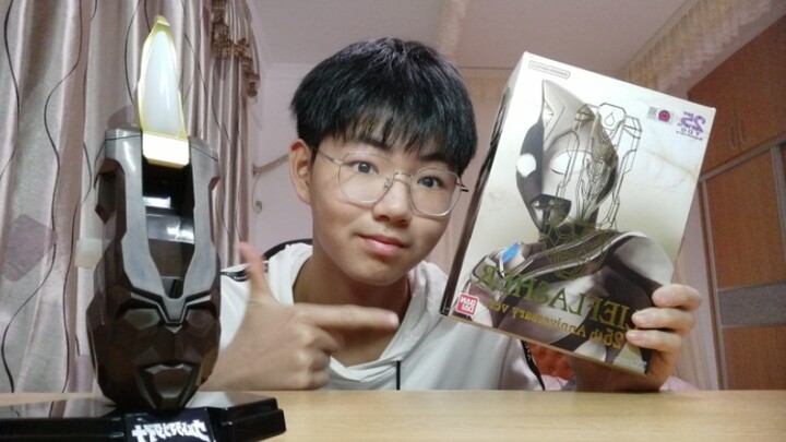 Ibu akan mengalahkanmu - Seorang pria menghabiskan lebih dari 600 untuk membeli sebuah "batu". Bagai