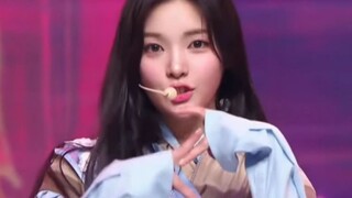 新女团Hearts2Hearts出道曲The Chase首打歌舞台