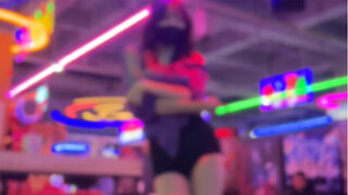 Very blurry, very beautiful dancing machine girl, second generation picture quality