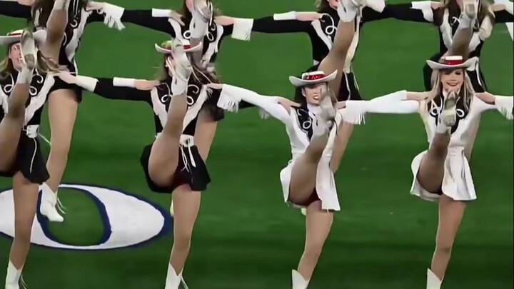 ละครต้นแบบหญิงพลเรือนบนทุ่งหญ้า เทียบกับทีมเชียร์ลีดเดอร์อเมริกัน ซีซั่น 2