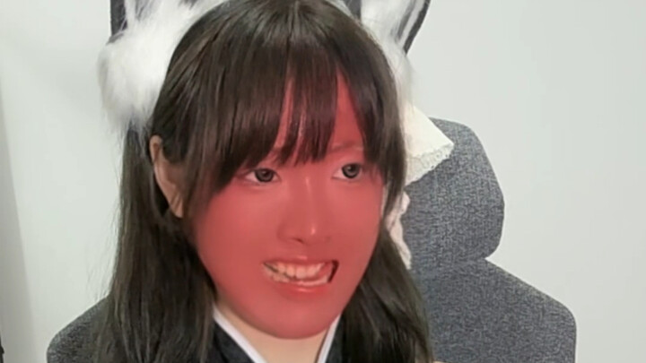 “Kacang Kenari Merah”