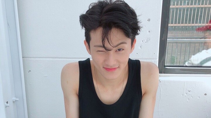 【NCT】Scenes That Lee Mark Rescued Over the Years