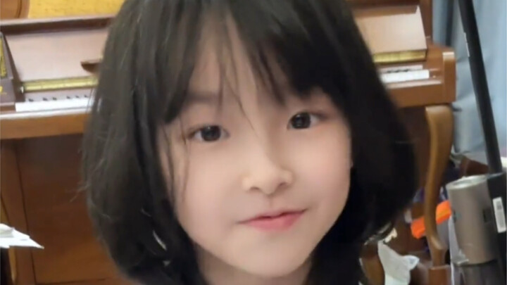 Karyawan ini benar-benar berjuang keras demi "kinerjanya" sendiri 😏 #LiuGegge #LiburanMajuBebas