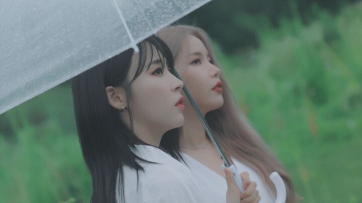 MAMAMOO's Moonbyul and Hwasa subunit releases MV for "Save Me"