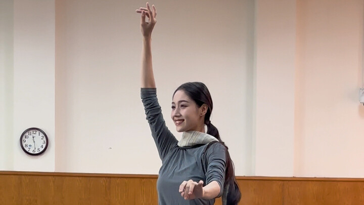 Let's dance our Chinese folk dance together~