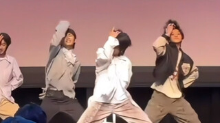 你告诉我这是13岁的练习生？