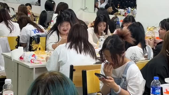Nếu không có gì bất ngờ, “nguyệt quang trắng” đã yêu tôi rồi