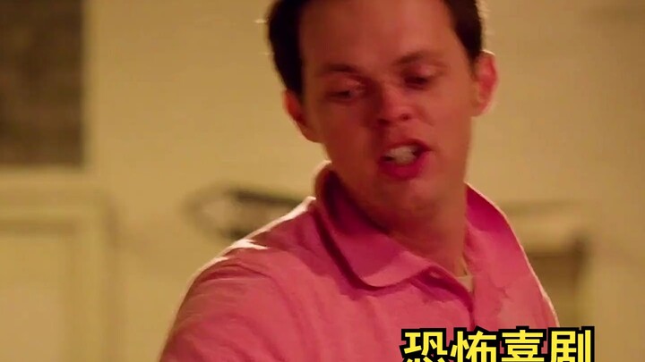 Hài kinh dị: Người đàn ông nhặt được một con bọ ôm mặt bên bờ biển, nào ngờ nó tiến hóa thành quái v