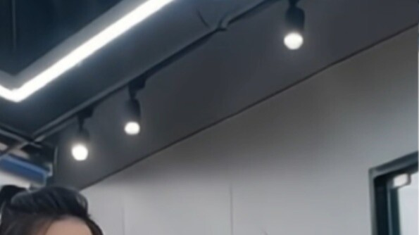 โอ้โห! ดีเจกลับมาอีกแล้ว~