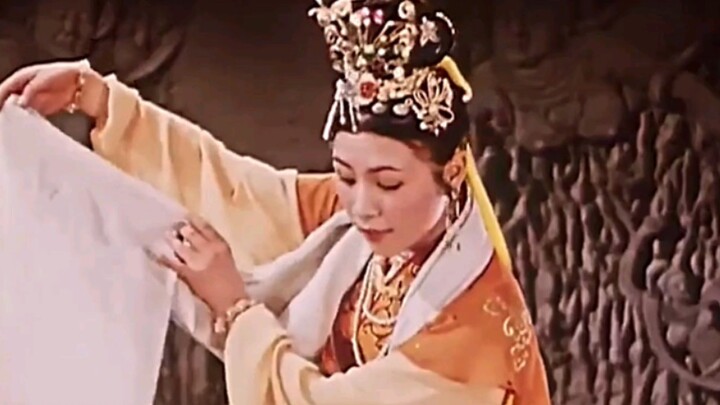 Veteran artist Zhao Qing! Not only is she beautiful, but her dancing skills are also amazing! A fair