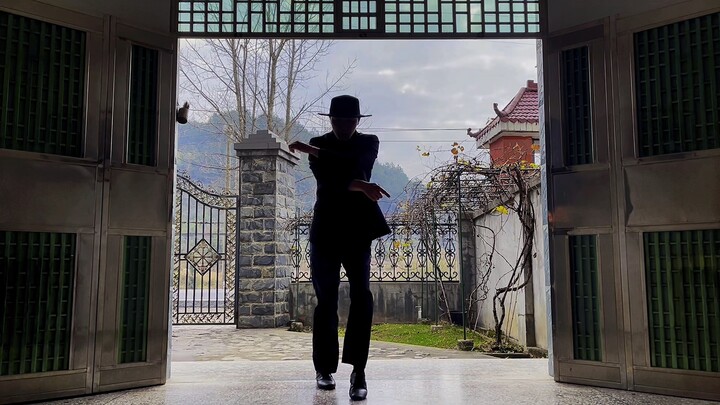 #Impromptu dance Handsome people usually appear at noon