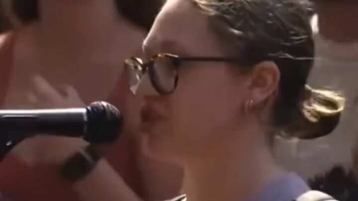 A U.S. YouTuber Engages in a Heated Debate with a Jewish Business Student Over the Holocaust and the