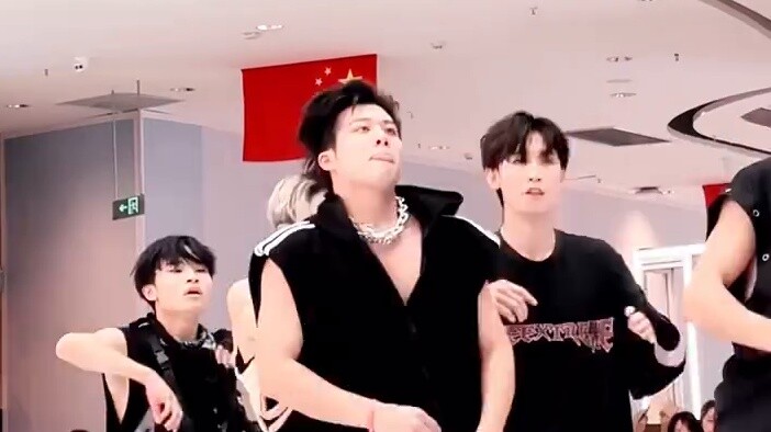 【Gento】Shenzhen's first powerful cover dance of Josh's road show live shot!! Unexpected highlight mo