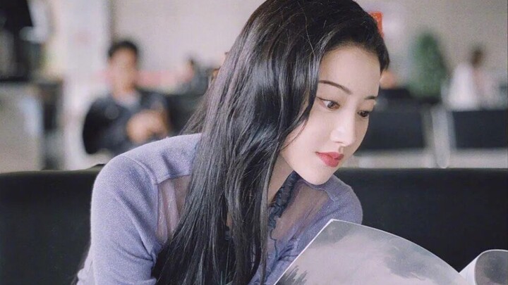 ราชินี A กับสุนัขผู้ภักดี O! ในที่สุดก็มีเบื้องหลังที่ฉันอยากดูแล้ว!
