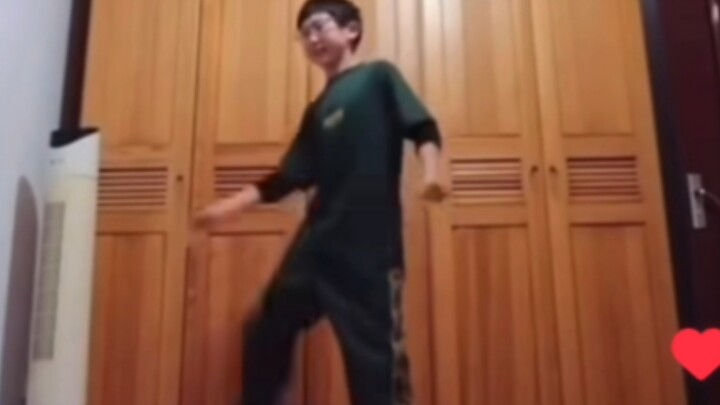 My god, the video of the kid's street dance on Station B has been played over 100 million times on I