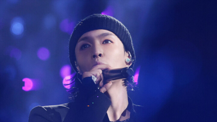 Zhang Yixing mengaum sekali, gendang telinganya hampir sobek!