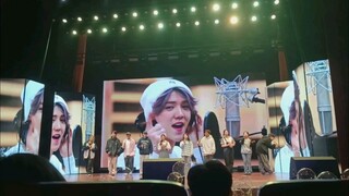 当我在迎新晚会上把鹿晗的LED当演唱会看