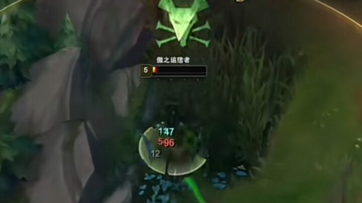 《鼠 老 抓 猫》