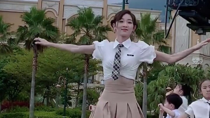 【Li Zixuan】Ada pegangan pena besar dan kecil! "Saat aku melompat, aku memiliki kekuatan super"