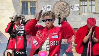 ⚡قائمة يونان الأولى⚡️فرقة BigBang المحلية لديها حقًا ما تقوله