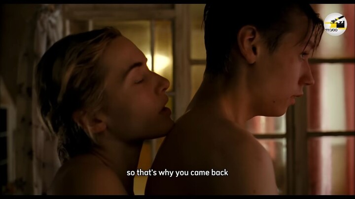 A single woman falls in love with a young teenager | The Reader 2008 Film Recap | Hot Movie explain