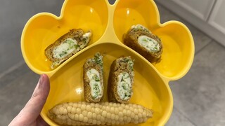 成功妈妈给成功开门，成功到家了的双色鸡蛋卷