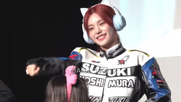 สะดุ้งตื่นเลย แท้จริงกลับเห็นฮวางอีจีเต้นเพลงดิงดิ้งดองดัง