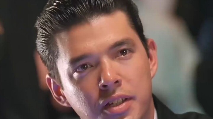 “Đánh bóng giày cho tôi” “Tôi muốn kiểm tra bài” – Thần bài Pháp: Pia Casson