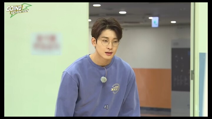 Lúc đầu cứ nghĩ là mỹ nhân phong trần, nào ngờ khi tìm hiểu mới biết khả năng thể thao của Wonwoo cũ