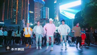 数一下这个视频里一共有几首歌？