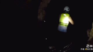靠自己，无论什么时候都是最有底气和魅力的。让自己的实力变得足够强大，让自己的视野变得足够开阔，用自己的双手拼搏出来的成就、积攒在内心的自信，是一个人坚实的依靠。新的一周，早安！