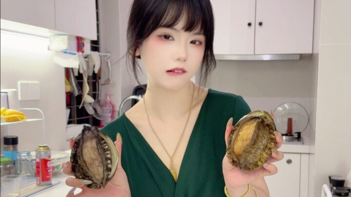 Phụ nữ biết nấu ăn, đối thủ giảm đi một nửa