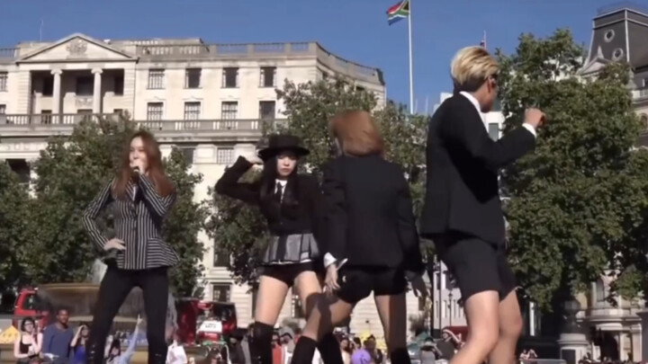 "Rum pum pum pum" - adegan terkenal f(x) dari Festival K-Pop London 2015 "Dead Rising"!