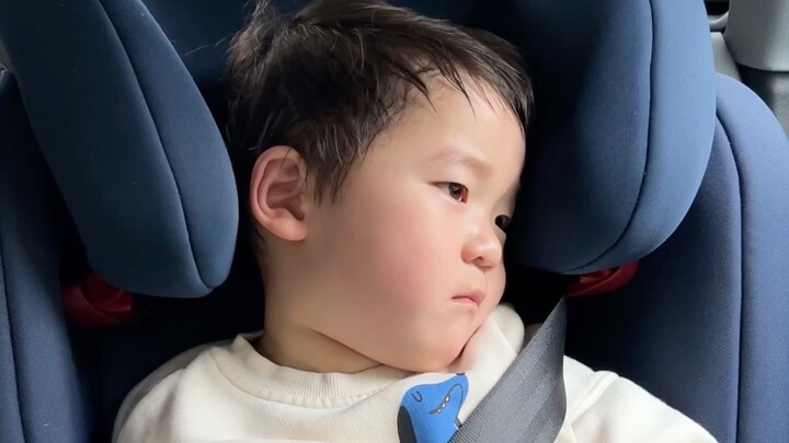 Ngủ trên xe thật là ngon