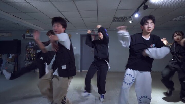 【Stray kids】HEYDAY is about to turn from fans to haters!! The first editor in China is here~3racha i