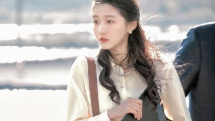 Không sao, chị có đường đua của riêng mình.