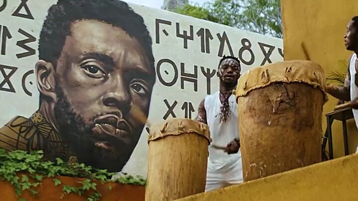 Tại sao Marvel không thể tìm người khác đóng vai Báo Đen?