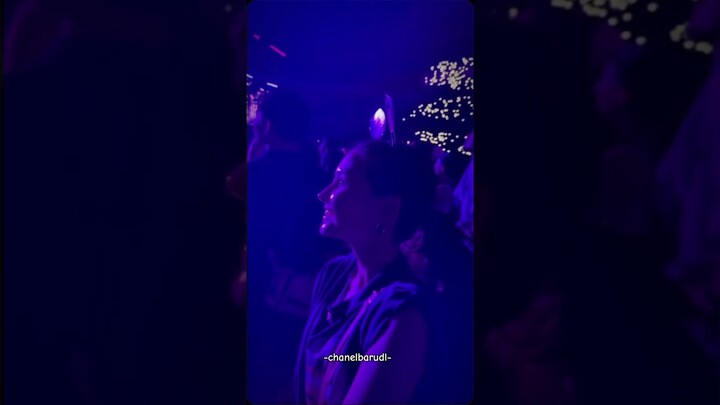 Mode nonton konser ye san #sandrinnamichelle #drinnakuy #sandrinna11