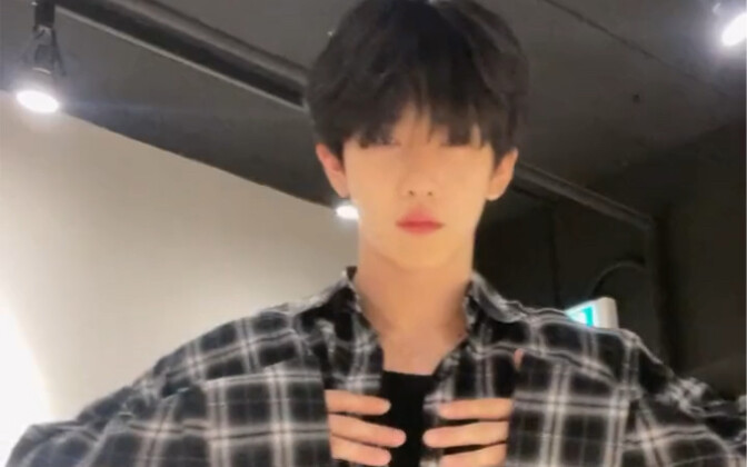 Jin Bingzhou | Please keep up this update pace d(^_^o) PERFUME/GENTO