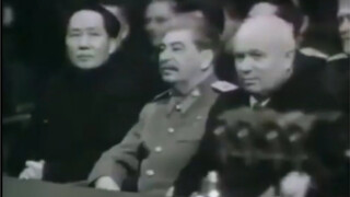 Rekaman asli perayaan ulang tahun ke-70 Stalin, para anggota Pionir Muda Uni Soviet memberikan ucapa