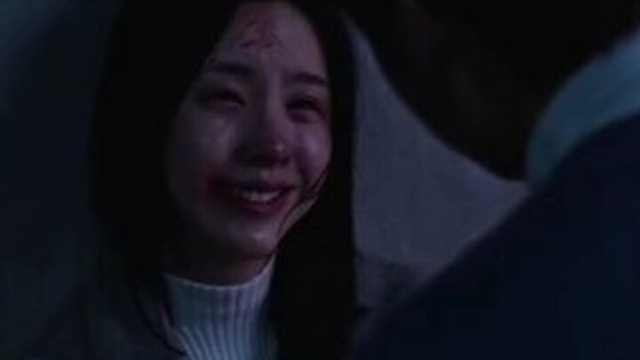 คิดไปเองว่ากำลังช่วยเหลือ แต่กลับเผยให้เห็นเพียงความจริงอันผิวเผิน หารู้ไม่ว่ากลับผลักเด็กสาวเข้าสู่