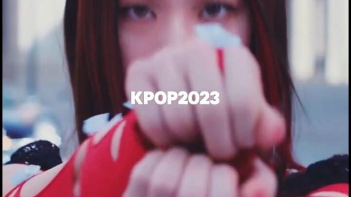 K-pop năm 2023, lúc đó cứ nghĩ nhàm chán, lặp đi lặp lại, giờ nhìn lại mới thấy thực sự là một năm đ