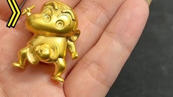 Bought a golden Crayon Shin-chan spinning bird?