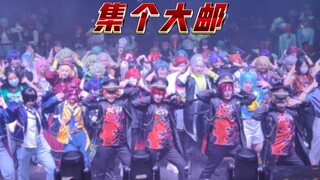 Bộ sưu tập tem dành cho người es với những chiếc túi bắt mắt tại triển lãm truyện tranh