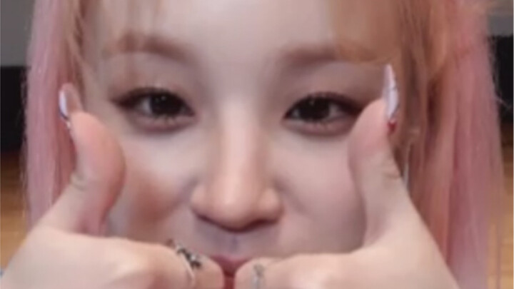 [Song Yuqi] Khi tôi nói với thần tượng của mình rằng đây là lần đầu tiên chúng tôi gặp nhau (thực ra