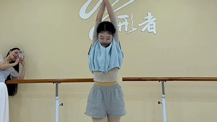 《铃铛舞》完整版来咯