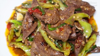 ตับผัดพริกหยวก ผัดให้อร่อยไม่ยาก Stir Fried Pork Liver with Banana Pepper